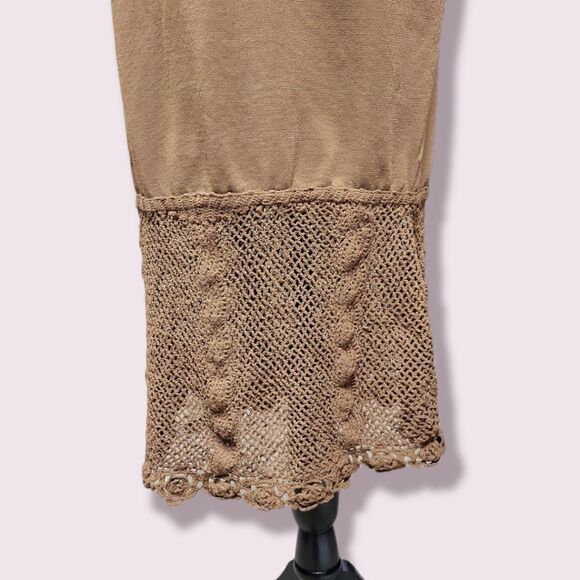 COLOUR works 2 piece skirt set. SIZE small - Picture 3 of 5